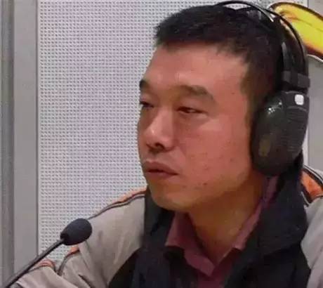 小马哥答粉丝：轮毂周围有好多黑色的粉末，是不是要换刹车片了？