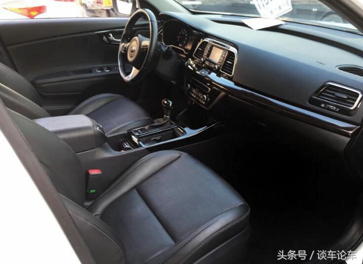 东风起亚k4顶配,3万落地起亚k4