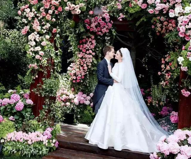 超模米兰达可儿妆容,维密米兰达可儿美妆