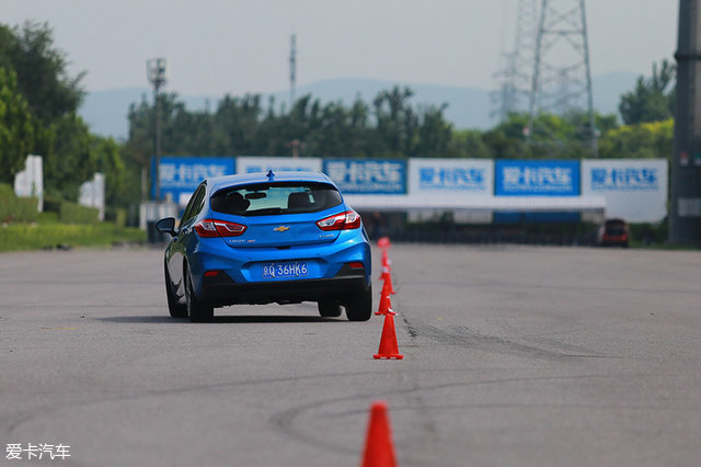 舒适性和运动性都好的车,雪佛兰科鲁兹2014两厢油耗