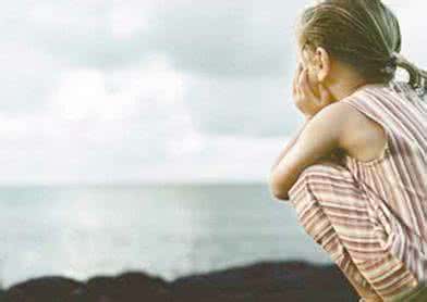 甲亢不想上学怎么办,甲亢患者不吃药能调理好吗