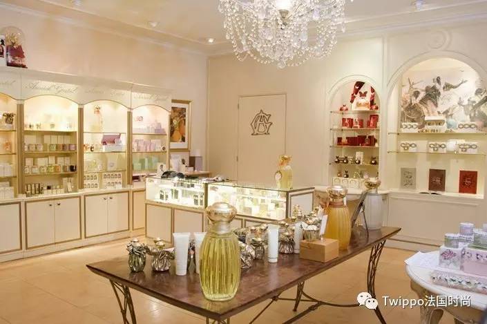 法国女人必买的香水,法国女人最爱用的香水