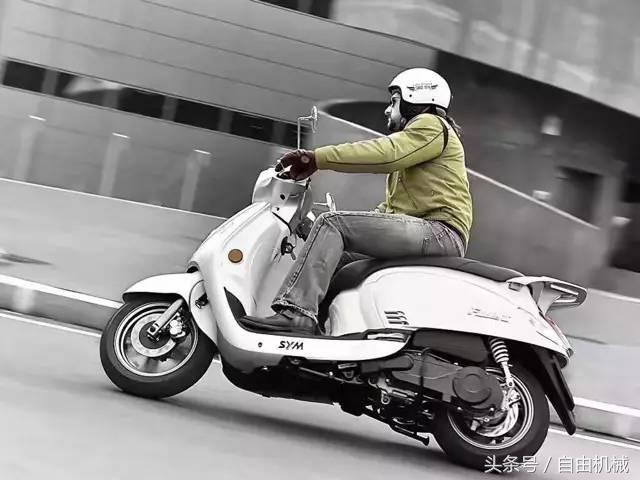 一万左右本田的踏板摩托车推荐,一万元左右超大坐桶踏板摩托车