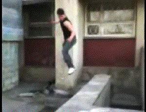 这么漂亮的姑娘怎么能让女孩闻你的脚气