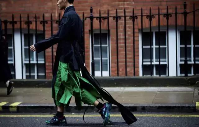 女生最不喜欢男生穿的裤子,女生更喜欢男生怎么穿