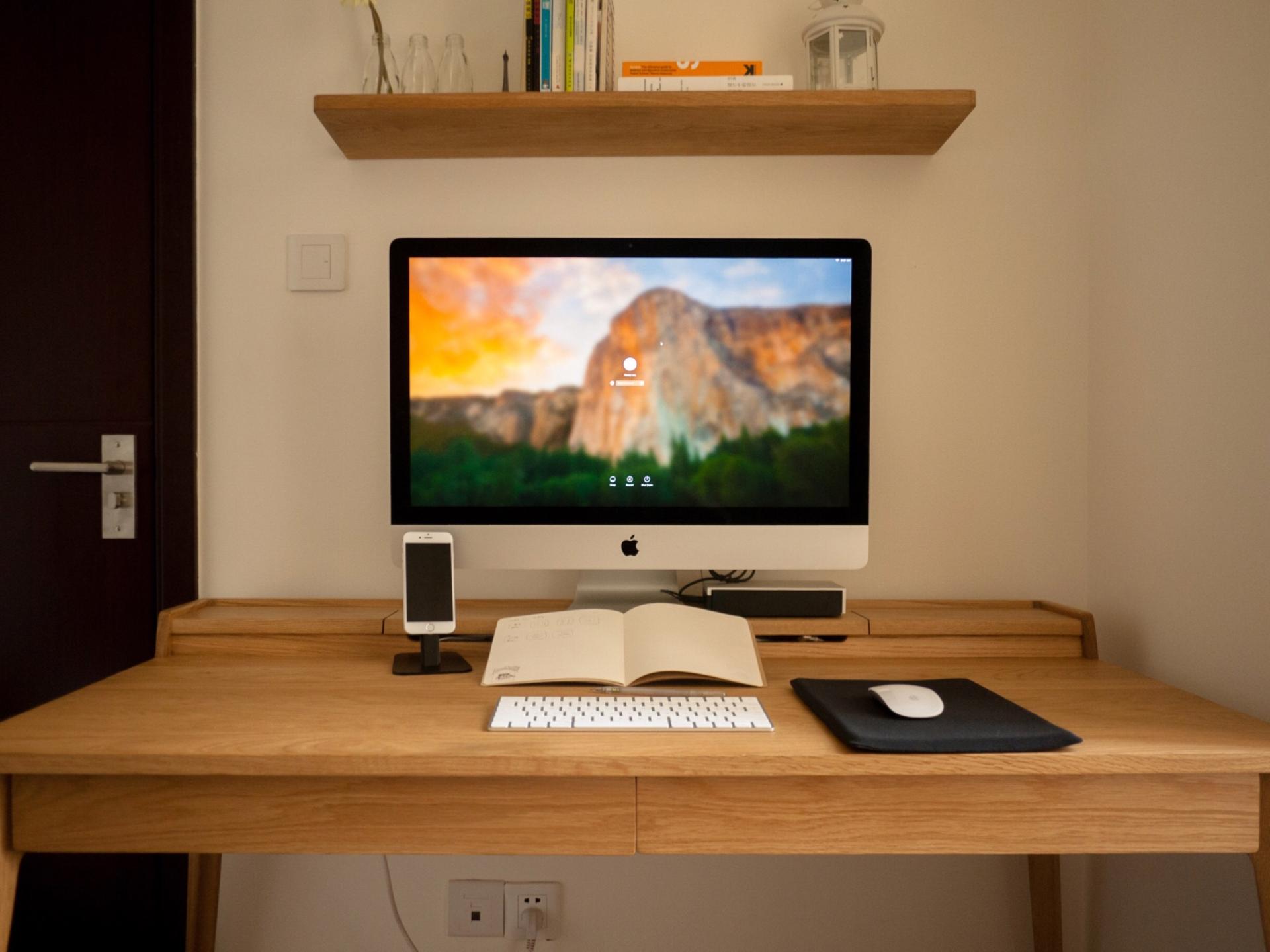 设计师两台显示屏怎么放好看,设计师两台显示器