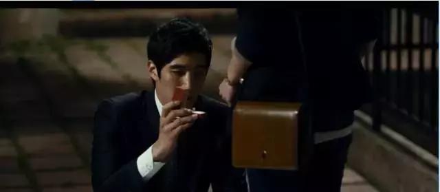 成年人的爱情有浪漫吗,成年人的爱情是怎么开始的