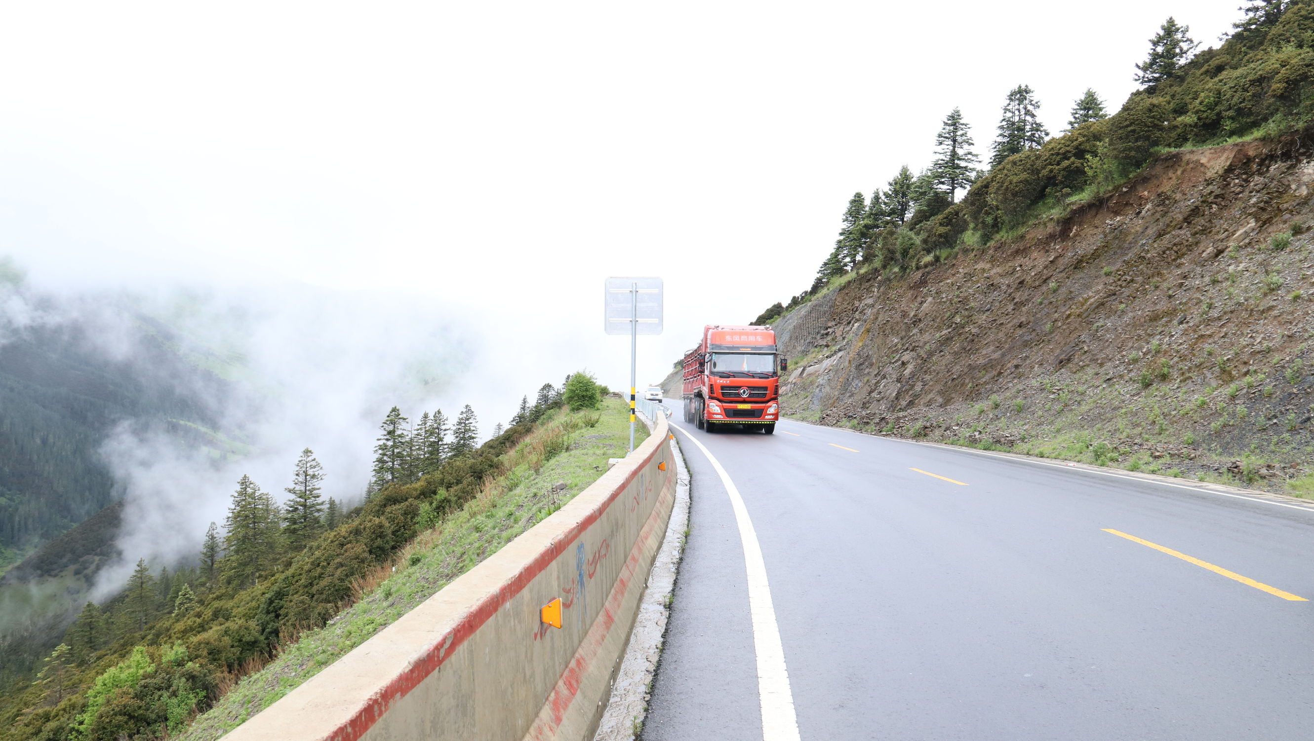 川藏自驾游巴塘至芒康,西藏芒康至丽江泸沽湖旅行