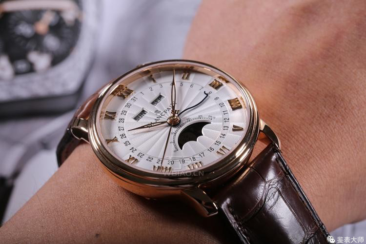 适合37岁男士戴的腕表,适合女士戴的入门级腕表