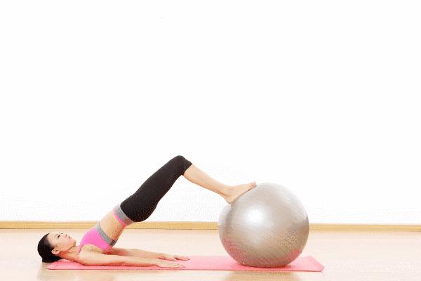 瑜伽臀部紧实挺翘,瑜伽提臀体式让臀部翘起来