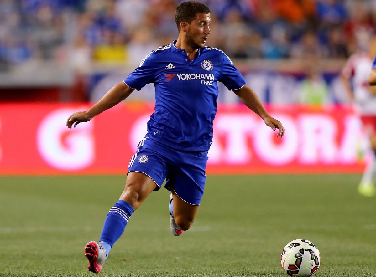 阿扎尔一门三杰,阿扎尔年轻时踢球