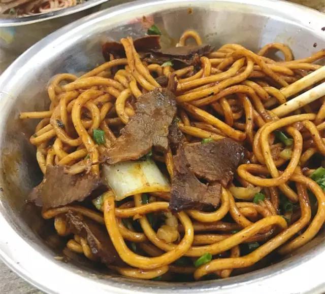 武汉必吃的美食排行榜,武汉排队吃美食图片