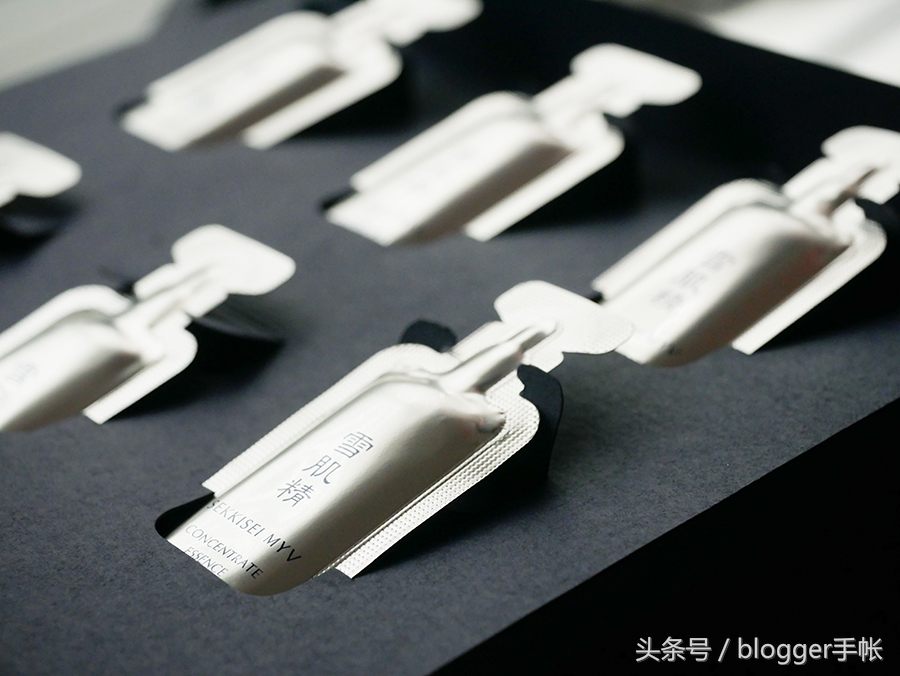 雪肌精谧雅精华,雪肌精谧雅粉底液