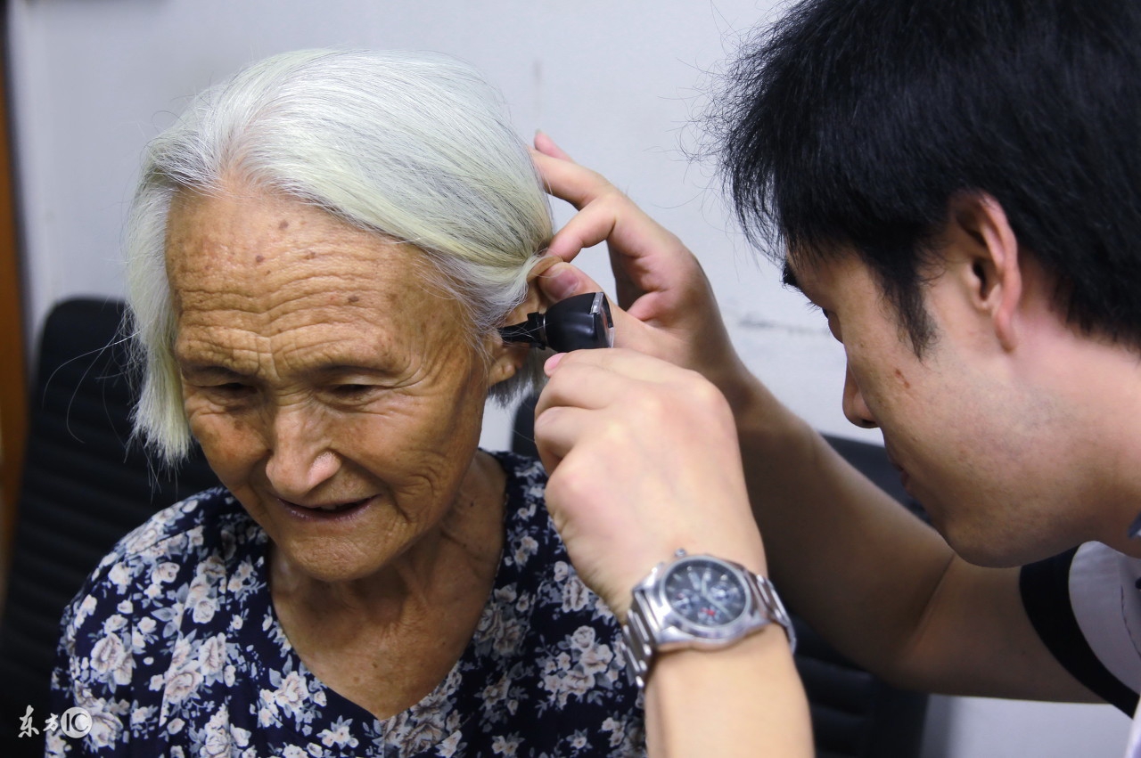 听奶奶讲故事简短,听奶奶讲故事完整版