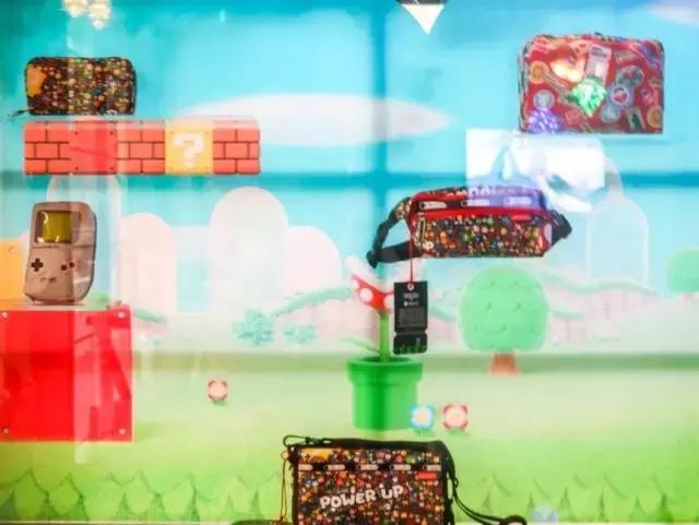 超级玛丽溜进了咖啡馆，扬言不服来战！