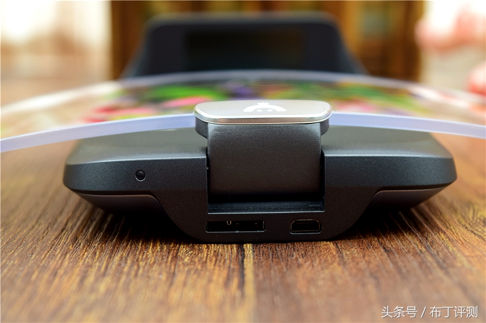 宝马hud升级全过程,让汽车变得更智能