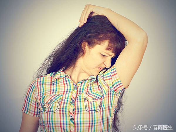 一出汗腋下就有狐臭味怎么办,腋下一出汗就有狐臭味怎么办