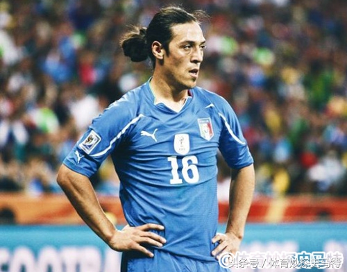 卡莫拉内西和特雷泽盖,卡莫拉内西和博格巴