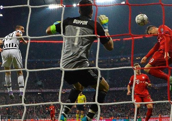 独家评析：换人技对决瓜帅果断胜囧叔保守