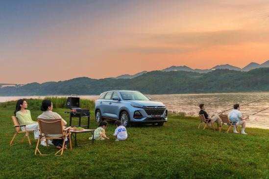 欧尚x7plus七座坐满人,欧尚x7plus7座和欧尚z6哪个好