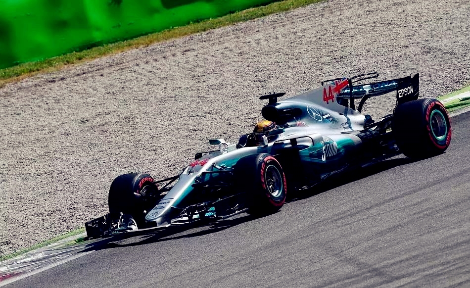 涓栫晫鏉痜1,涓栫晫鏉溅杩风溂涓殑f1