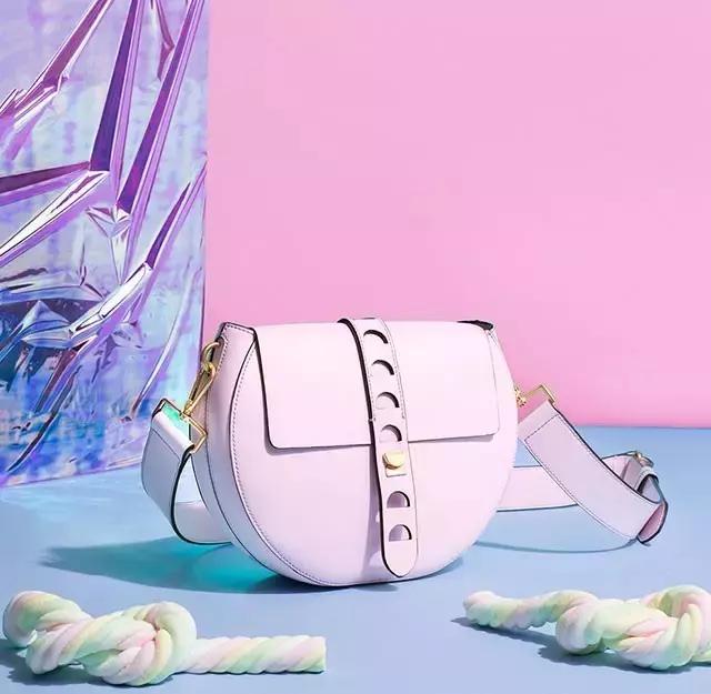 给男朋友买的包包推荐,如果老公给你2万你会买什么