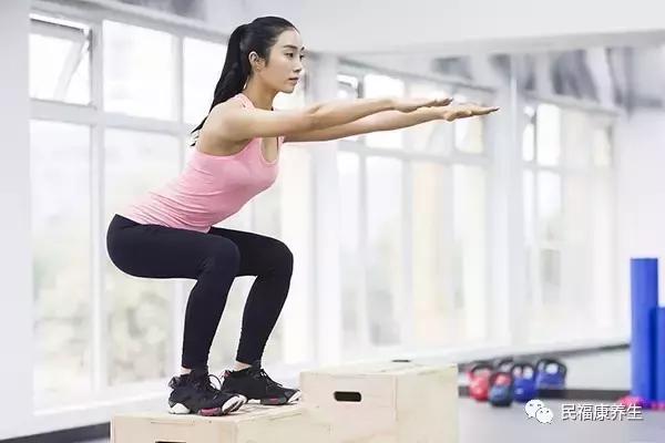 肩膀酸痛怎么回事有啥办法,肩膀酸痛三大原因一招教你缓解