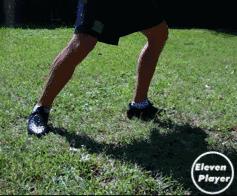 如何踢出一脚完美的侧身凌空抽射,足球射门动作的上半身正确姿势