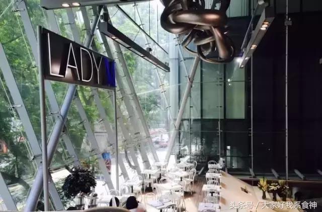 我去LadyM现场采访了黄牛！