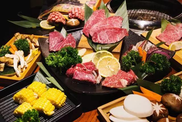 伊势丹楼下烤肉,爱和牛寿喜烧自助伊势丹