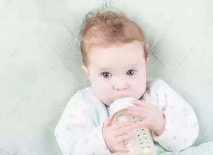 哪些二三段奶粉dha含量高,配方奶粉中的dha和aa有什么好处