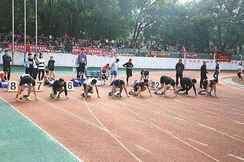 石家庄99%人的上班状态，最后一个说到心坎里了！