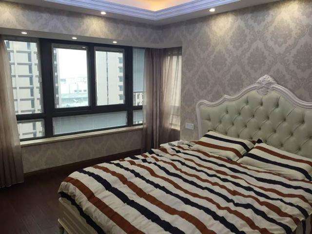 装修没少花钱，结果被喷是暴发户，只因她家卧室装了个大吊顶