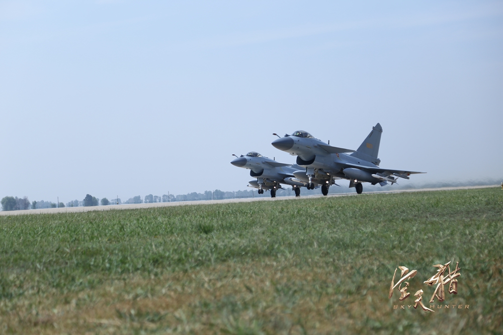 鹿晗助力李晨导演处女作，《追梦赤子心》演绎热血军魂