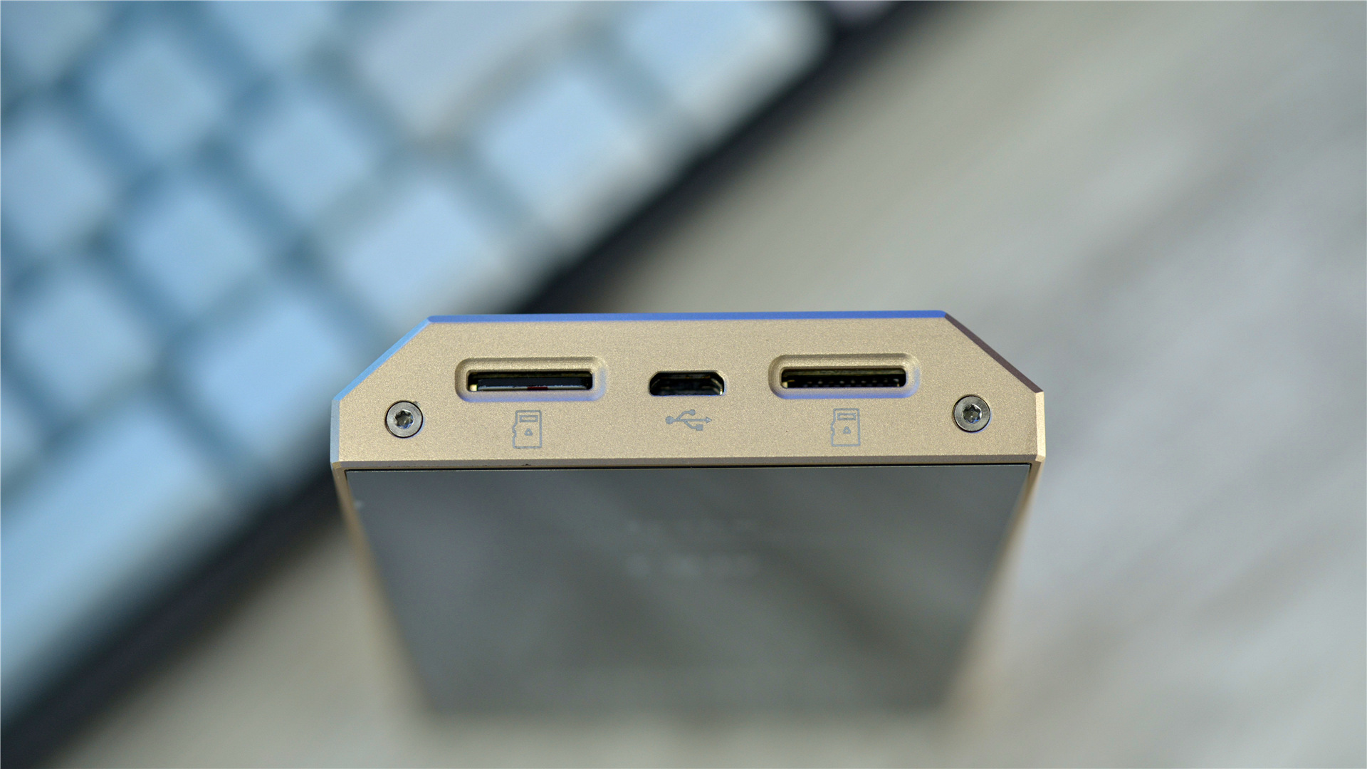 1万元内的便携无损播放器,价格150元左右的便携音响带视频的