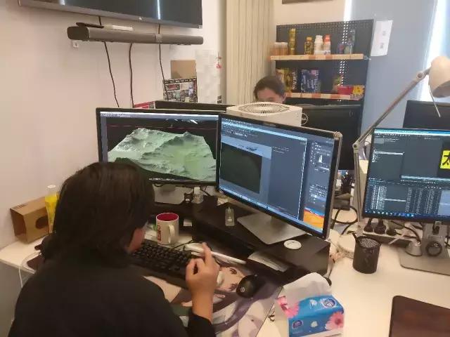 一架拯救英国的战斗机，丘吉尔为它吹了一个天大的牛逼