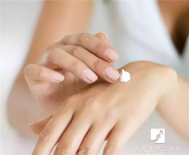 大人被开水烫伤怎么处理好得快,开水烫伤急救知识