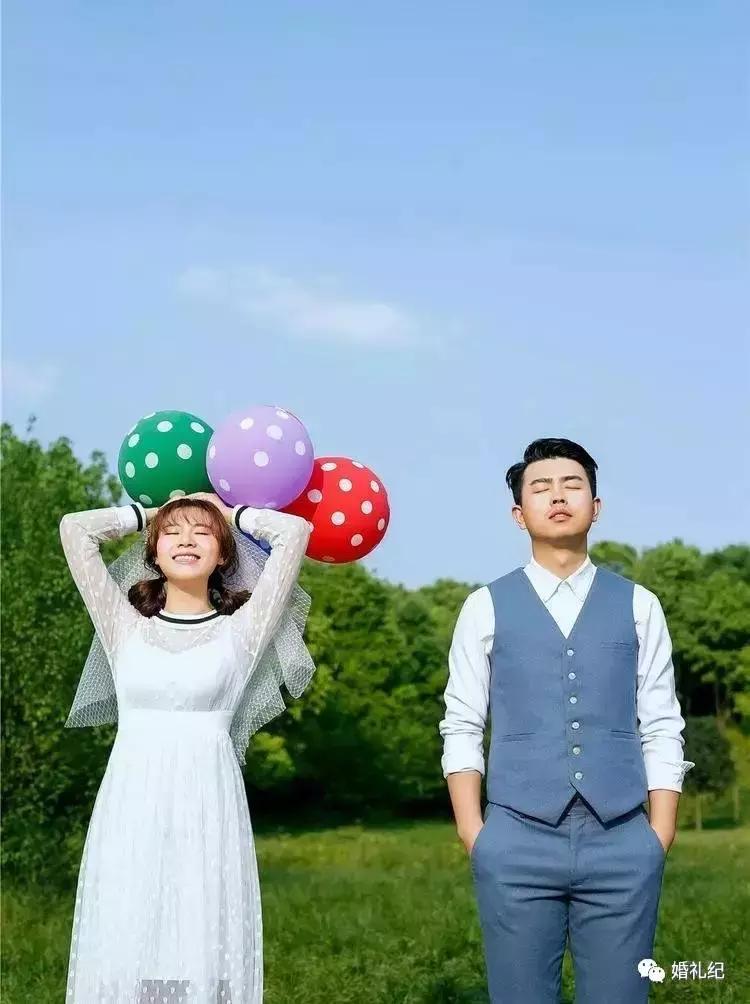 迎宾海报推荐什么风格,迎宾海报什么底色好看