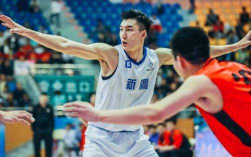 周琦第三场比赛得多少分,周琦砍下22分6篮板全场