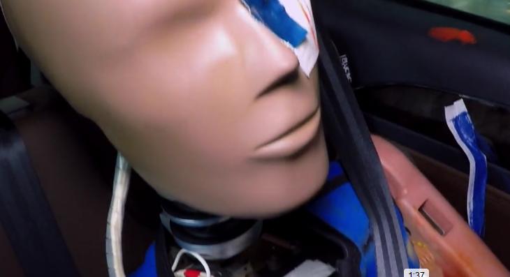 碰撞后车门无法解锁,碰撞后车门打不开的原因