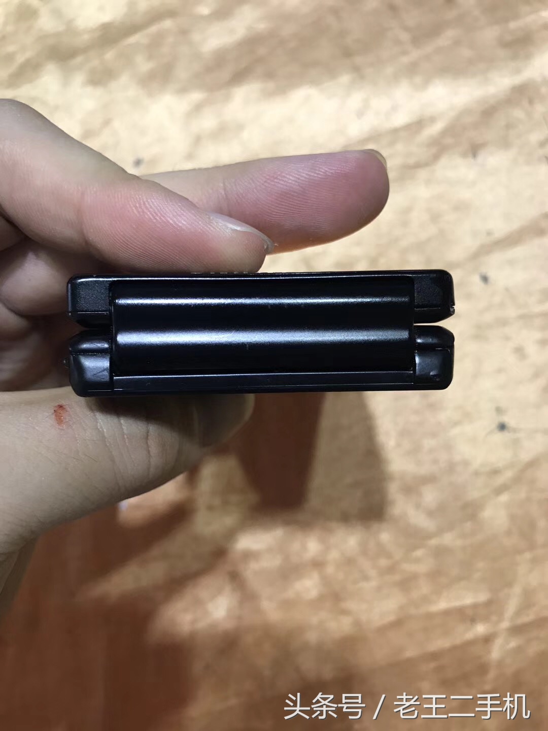 土豪买得起的翻盖手机,花四千多买一个翻盖手机