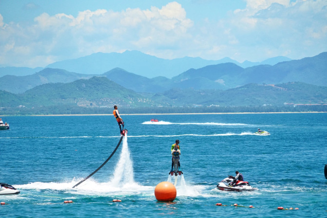 带着宝贝去旅行，遇见三亚遇见海