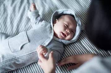 婴儿长牙期饮食结构调理,宝宝长牙睡不好觉吃什么