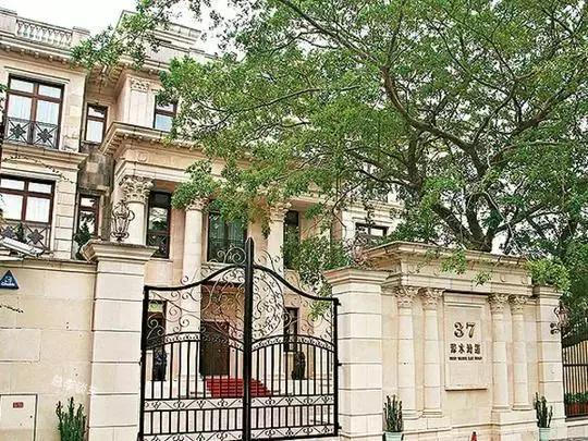 给李嘉诚打工工资最高的打工者,李嘉诚身边的打工皇帝