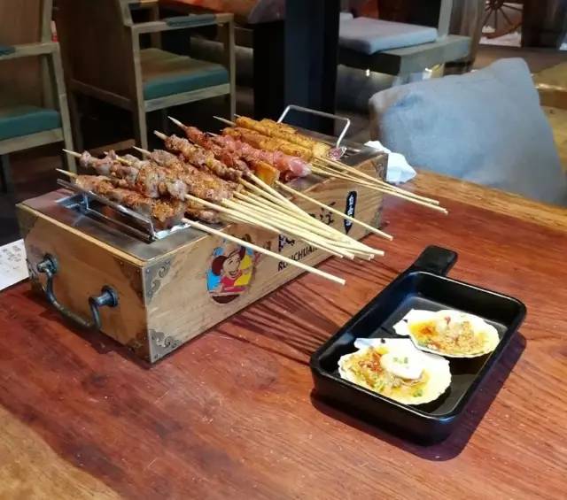 北京十大必吃连锁店,京城最火的12家撸串圣地