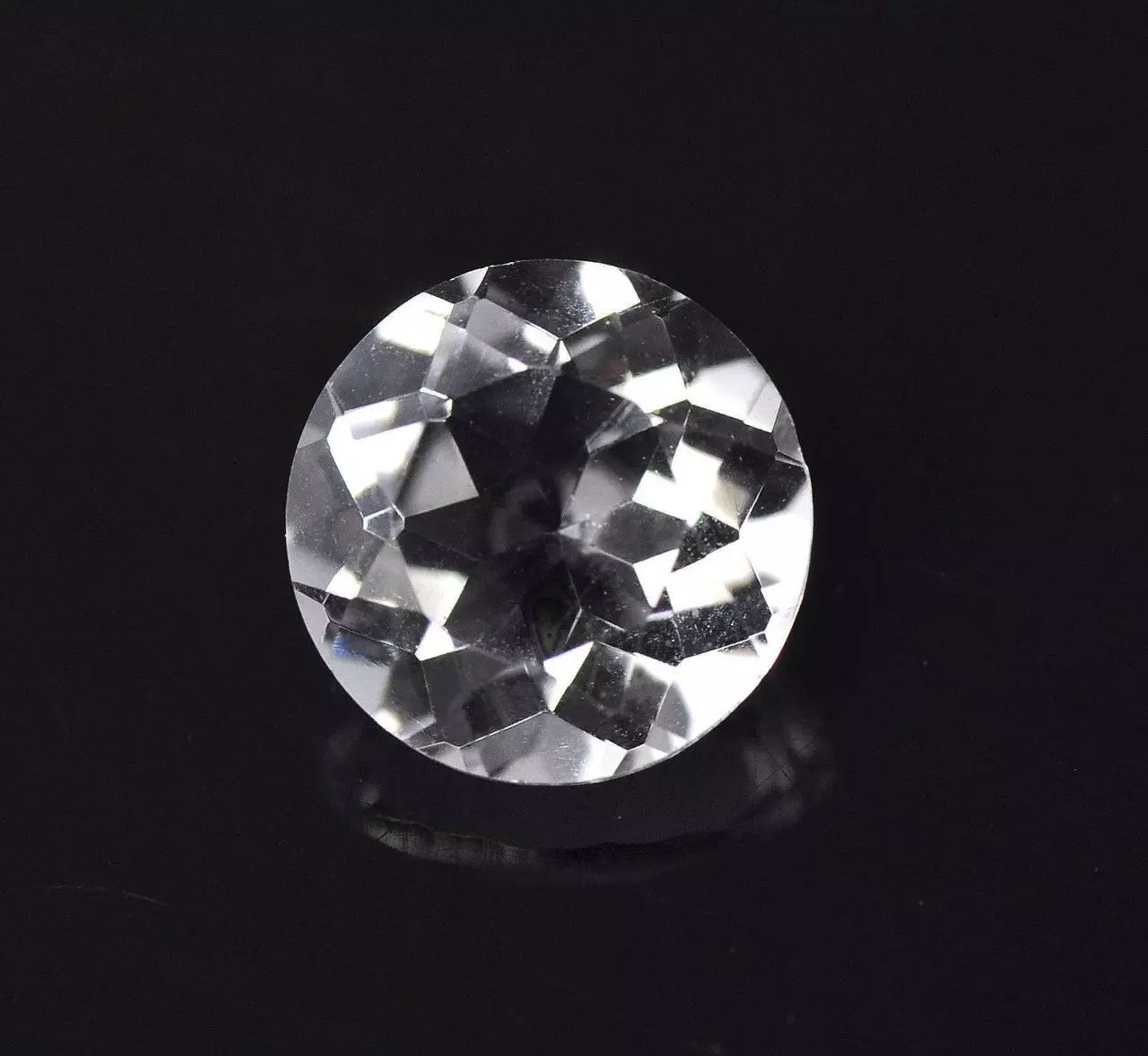 珠宝白水晶,晶莹剔透的水晶宝石