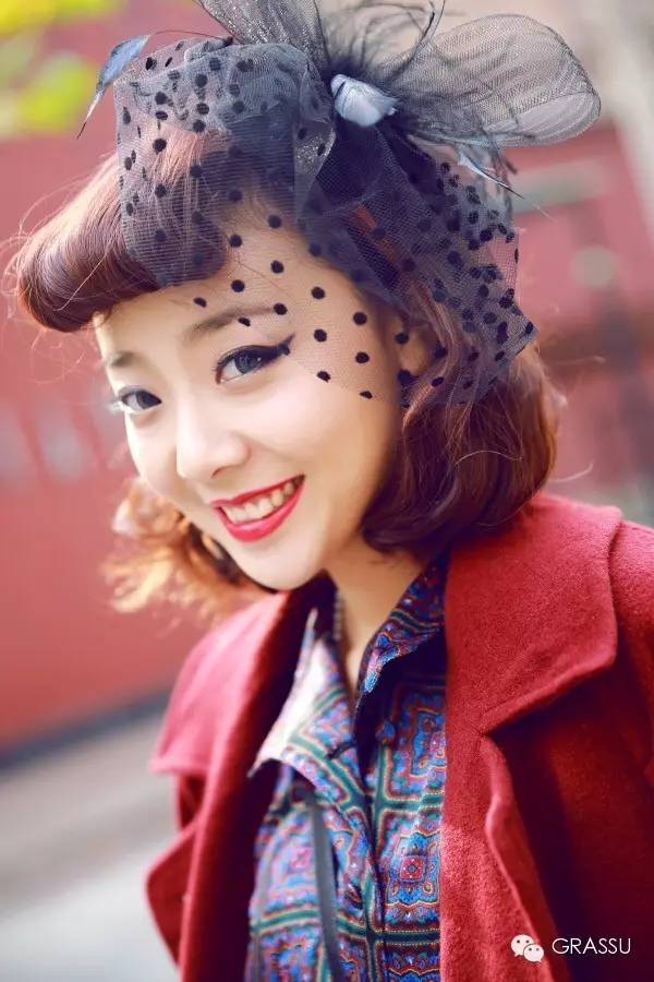 一个定期拉着3个空箱子去全世界淘别人眼中“破烂”的古着达人！