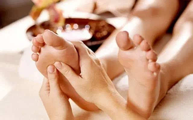 立秋后要注意三不睡三不做三要吃,秋季养生三要三不要