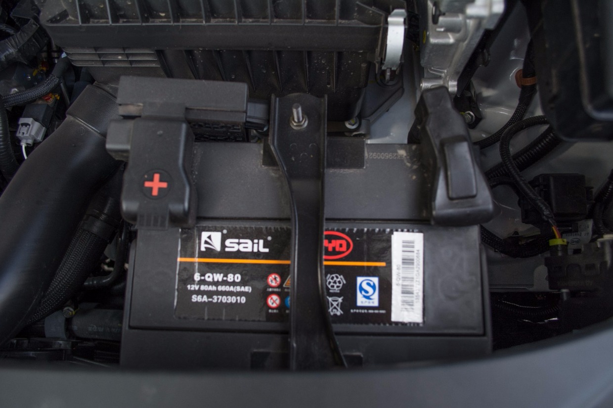 比亚迪s7多少公里换变速箱油,比亚迪s7变速箱是干式还是湿式