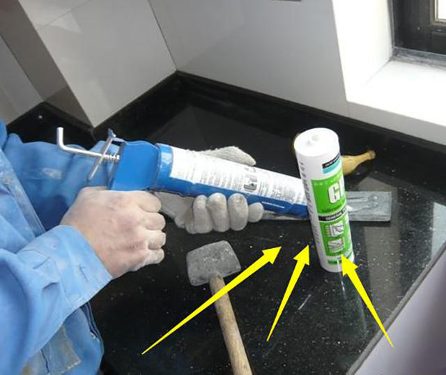 玻璃胶打好的教程,玻璃胶打胶新手教学